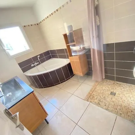 Piscine Jacuzzi 20 Min 5 Min Roquebrune-sur Argens